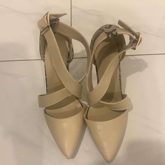 URBAN PLANET snake skin stiletto heels. Size 8. - Picture 1 of 4